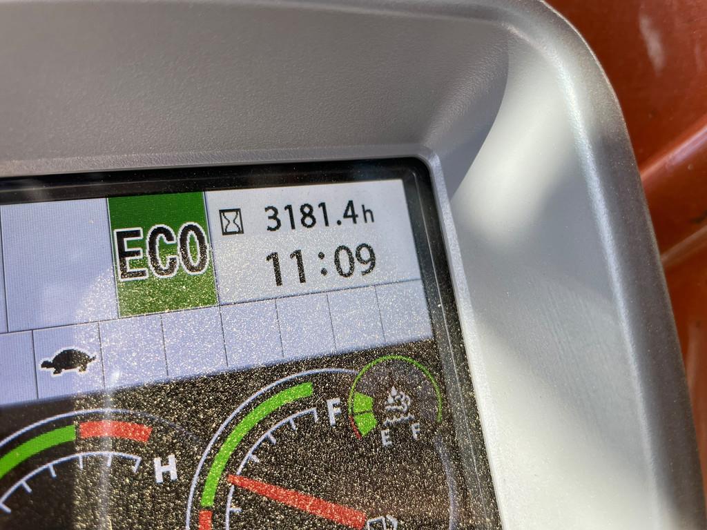 2019 Hitachi ZX300LCN-6-49077350