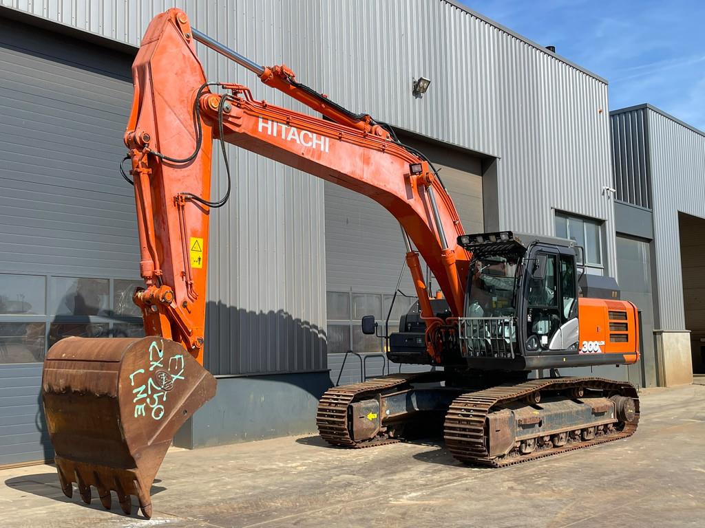 2019 Hitachi ZX300LCN-6-49077317