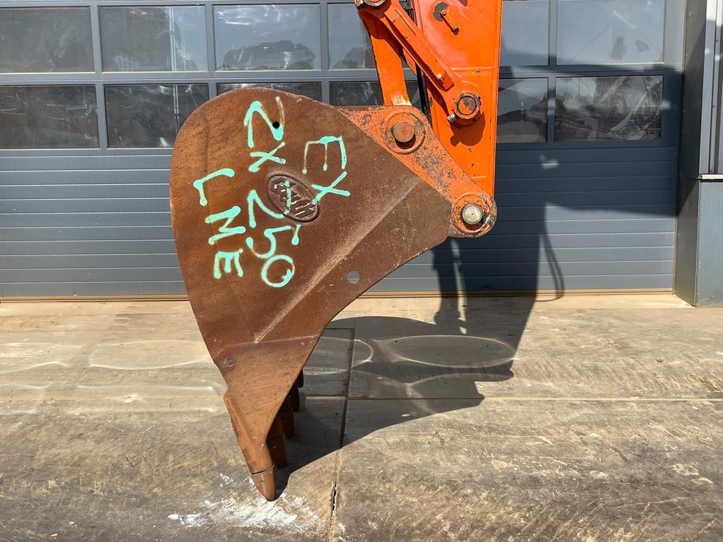 2019 Hitachi ZX300LCN-6-49077323