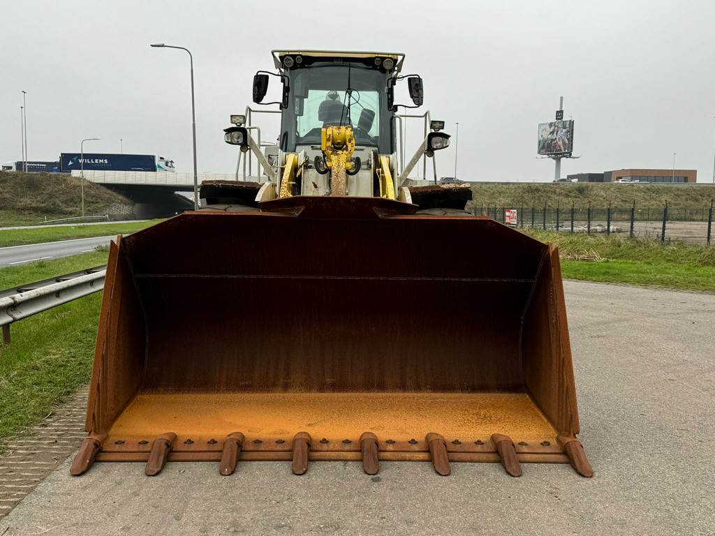 CAT 972M XE