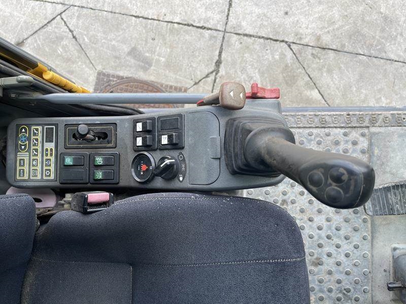 Volvo EW 140 B