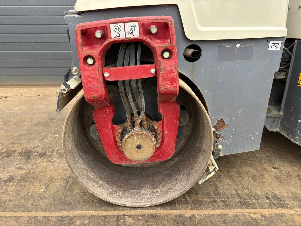Dynapac CC1200 - 890 hours