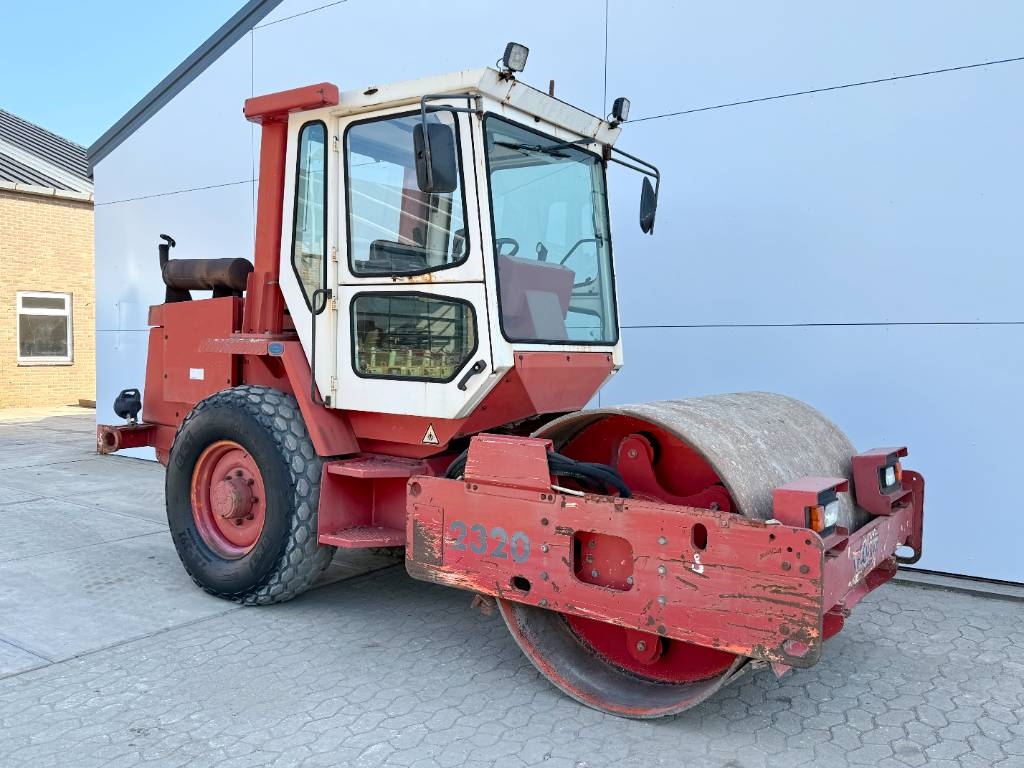 Hamm 2320D - Dutch Machine / Only 4006 Hours!