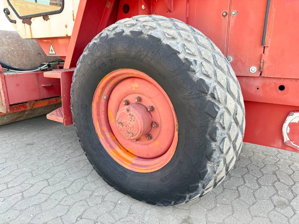Hamm 2320D - Dutch Machine / Only 4006 Hours!