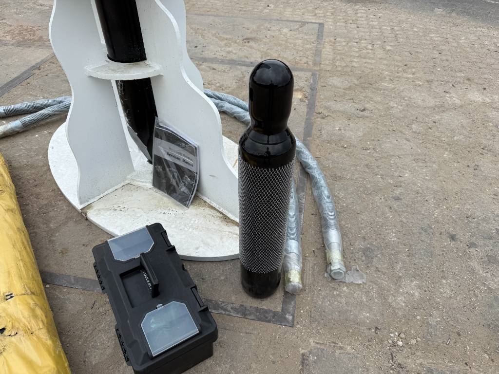 [Other] Maxx 3500 Hydraulic Breaker - 40-60 Ton / Brand N