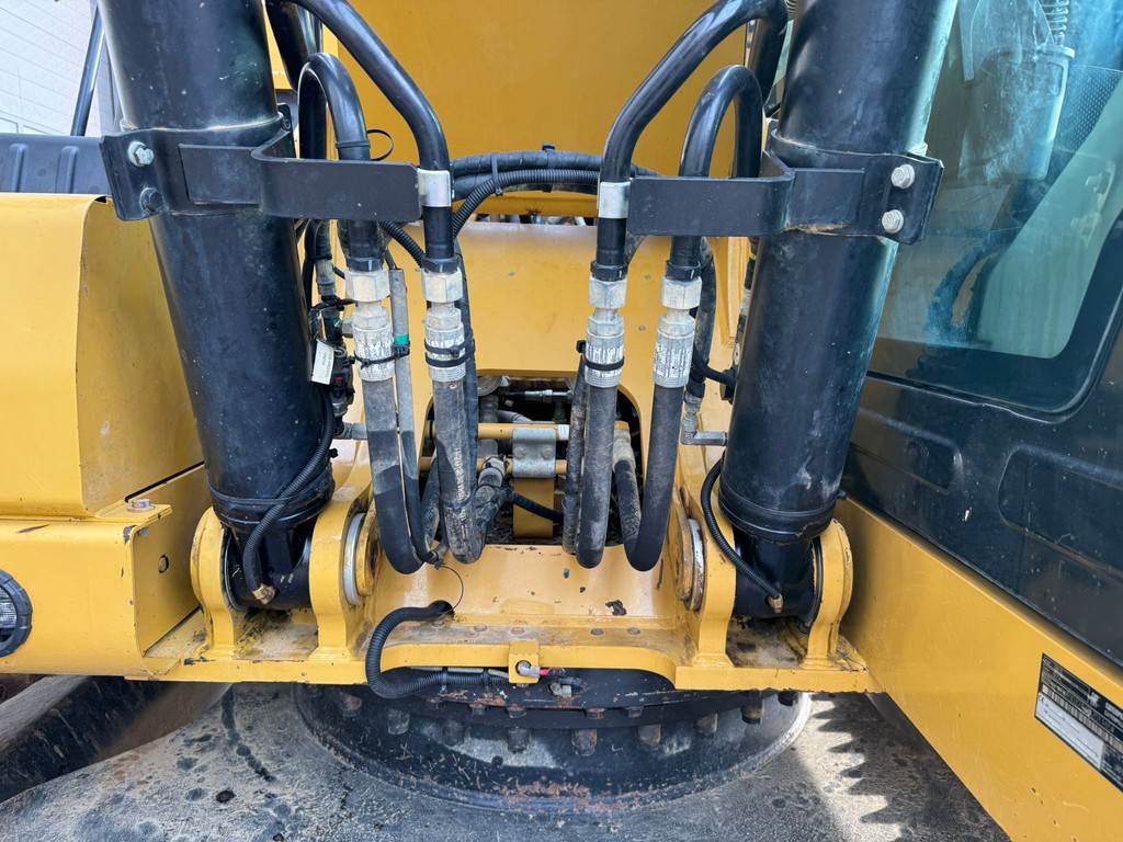 CAT 323 07A