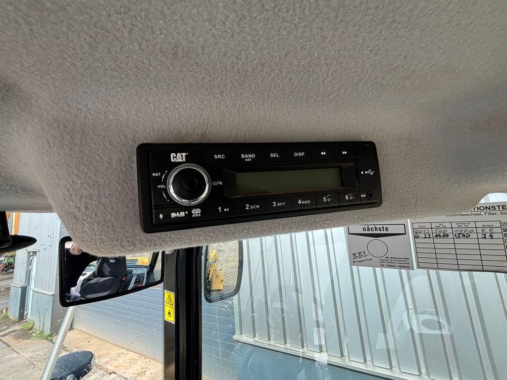 CAT 908M