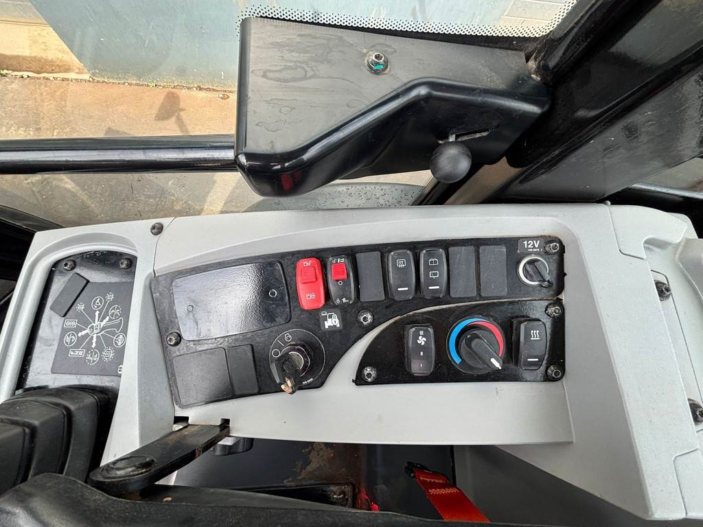 CAT 908M