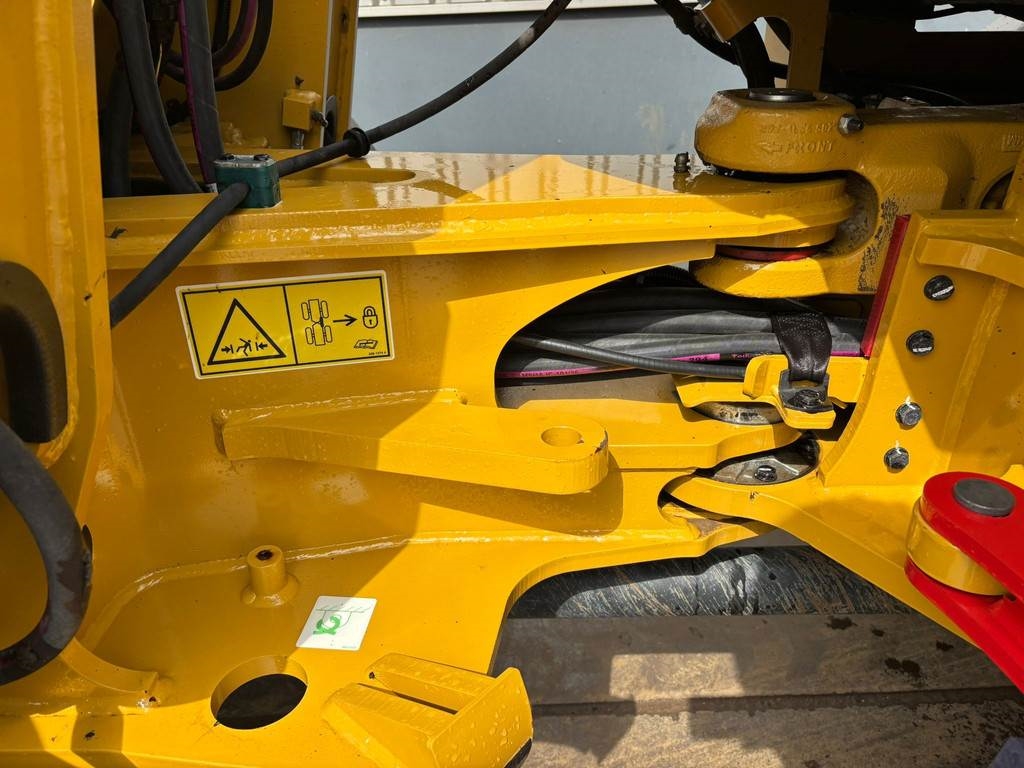 CAT 908M