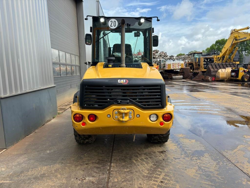CAT 908M