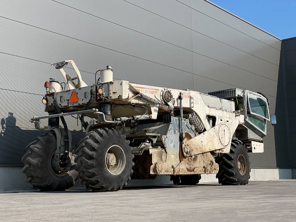 Wirtgen WR 2400