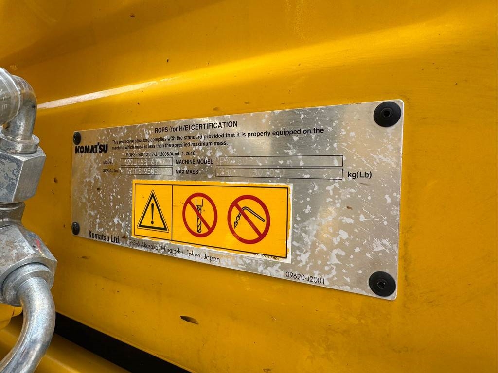 Komatsu PW180-11