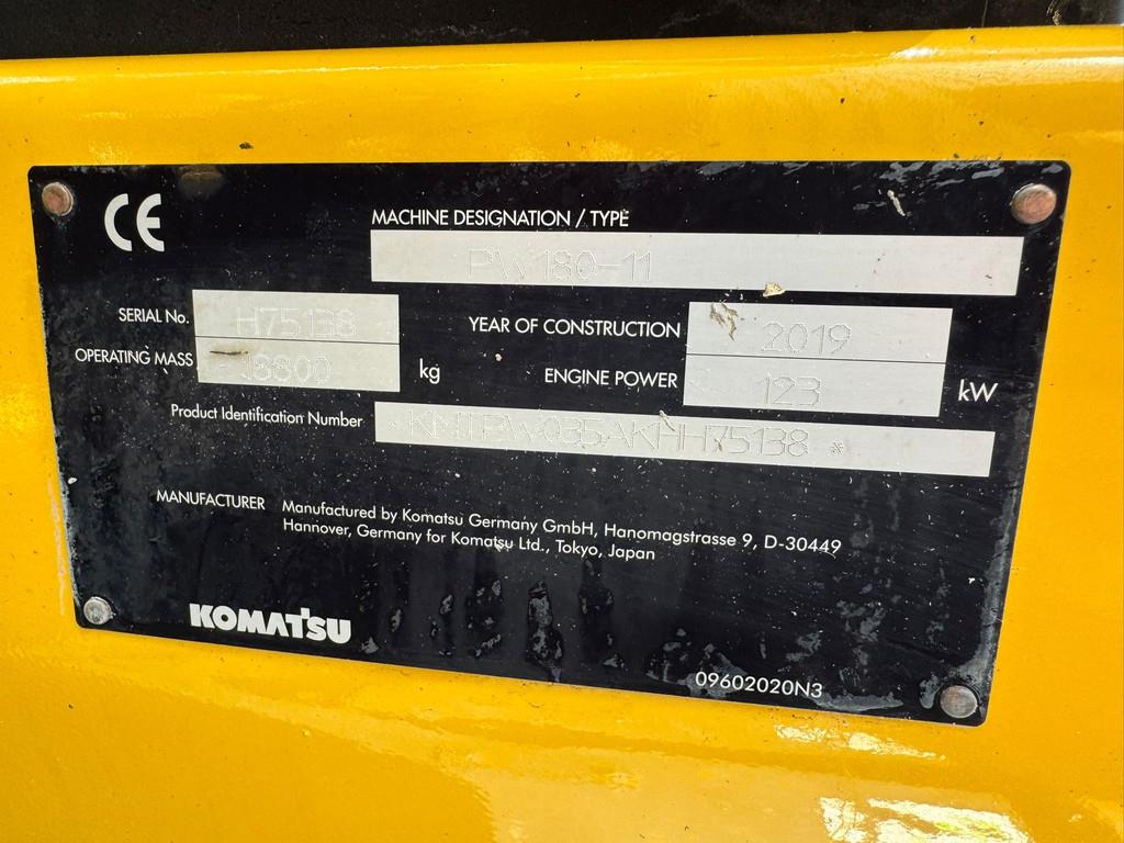 Komatsu PW180-11