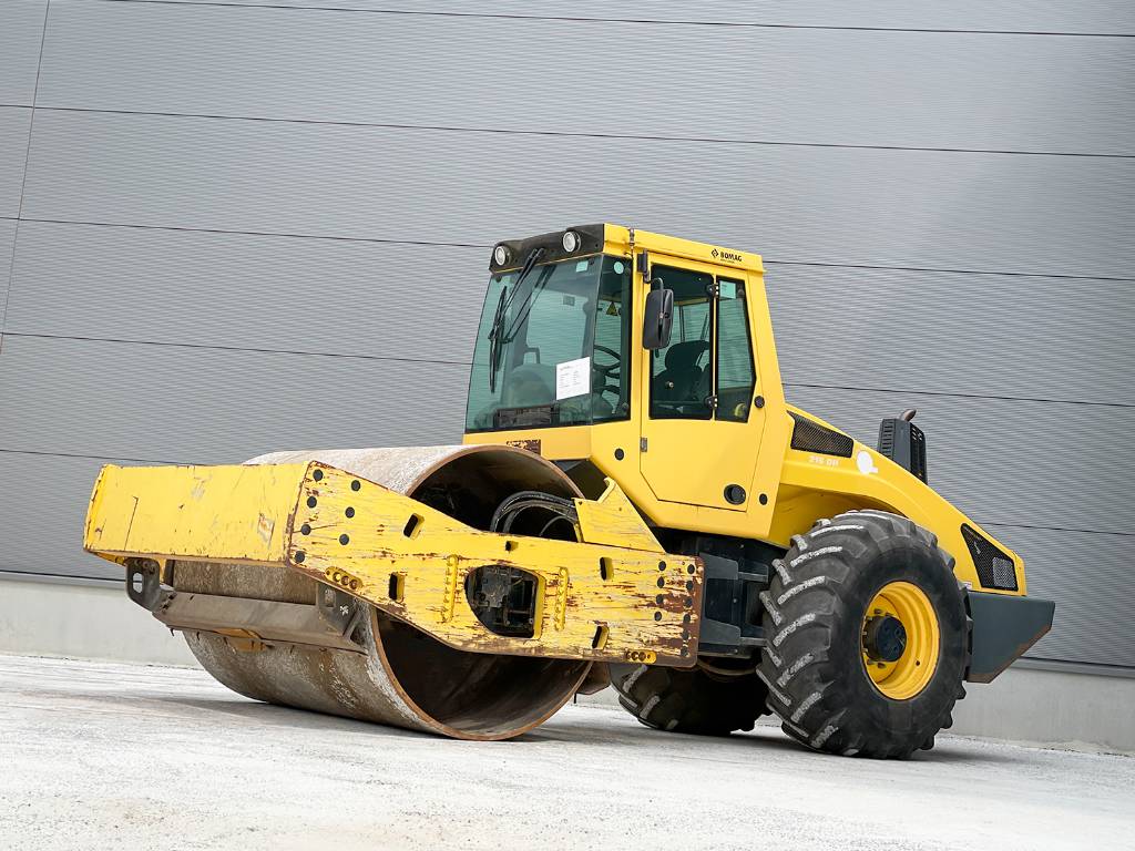 Bomag BW 216 DH-4i