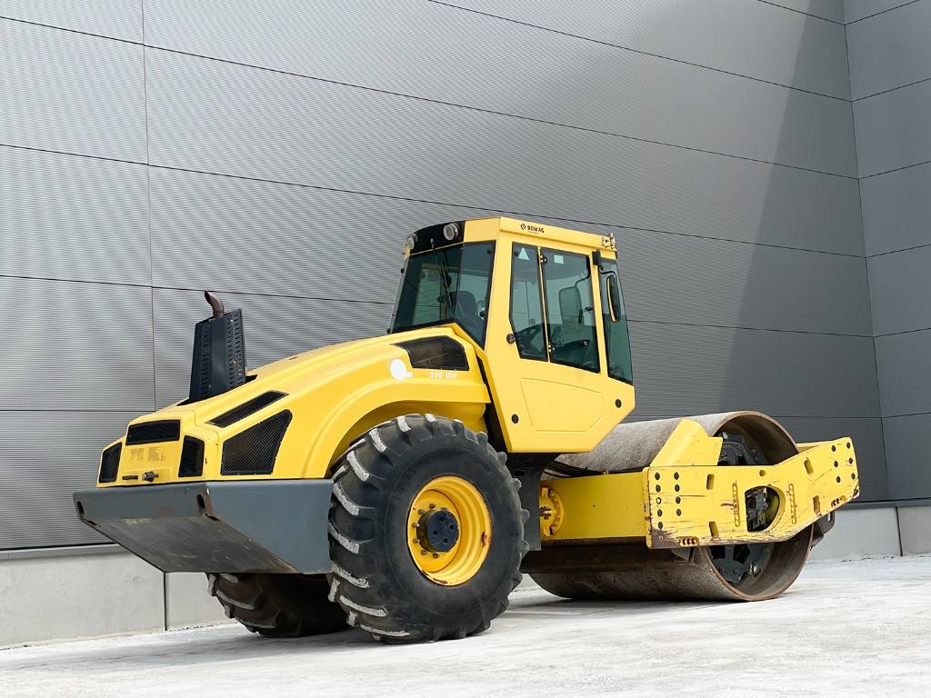 Bomag BW 216 DH-4i