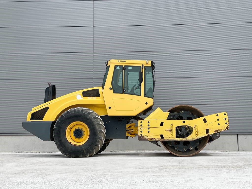 Bomag BW 216 DH-4i