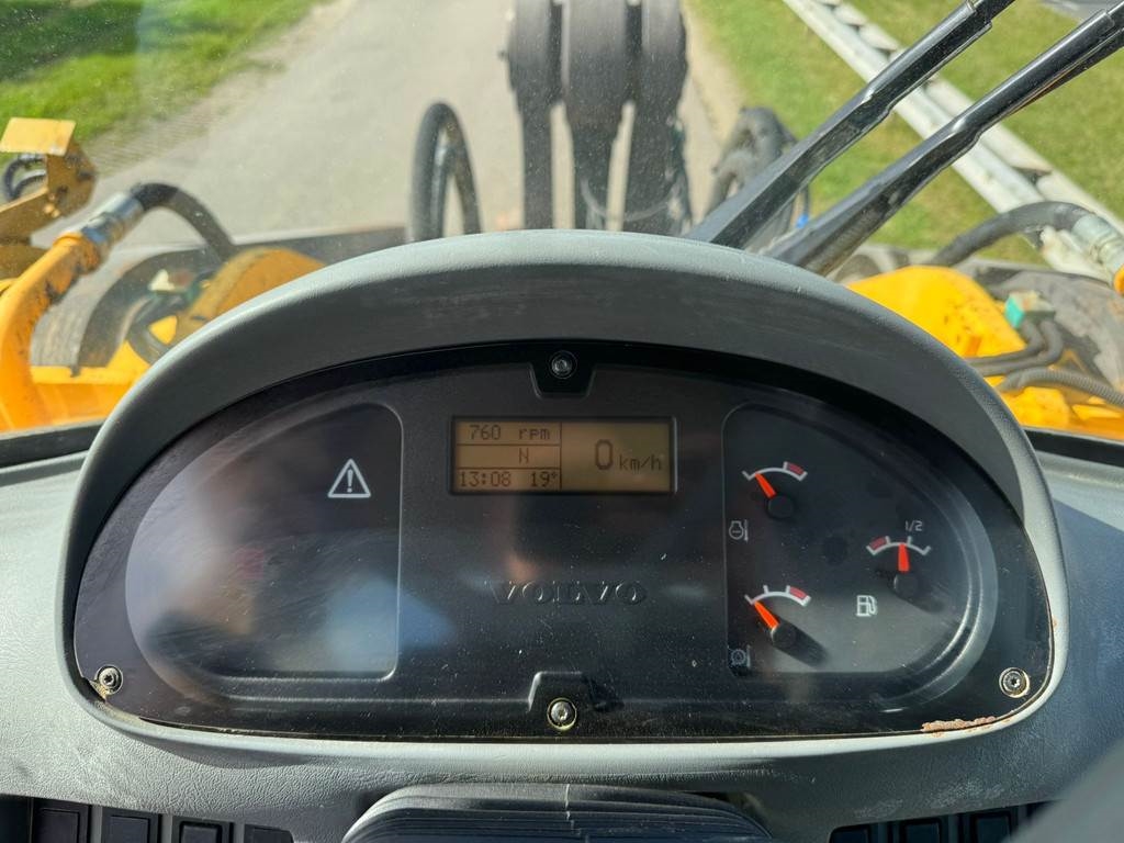Volvo L220E