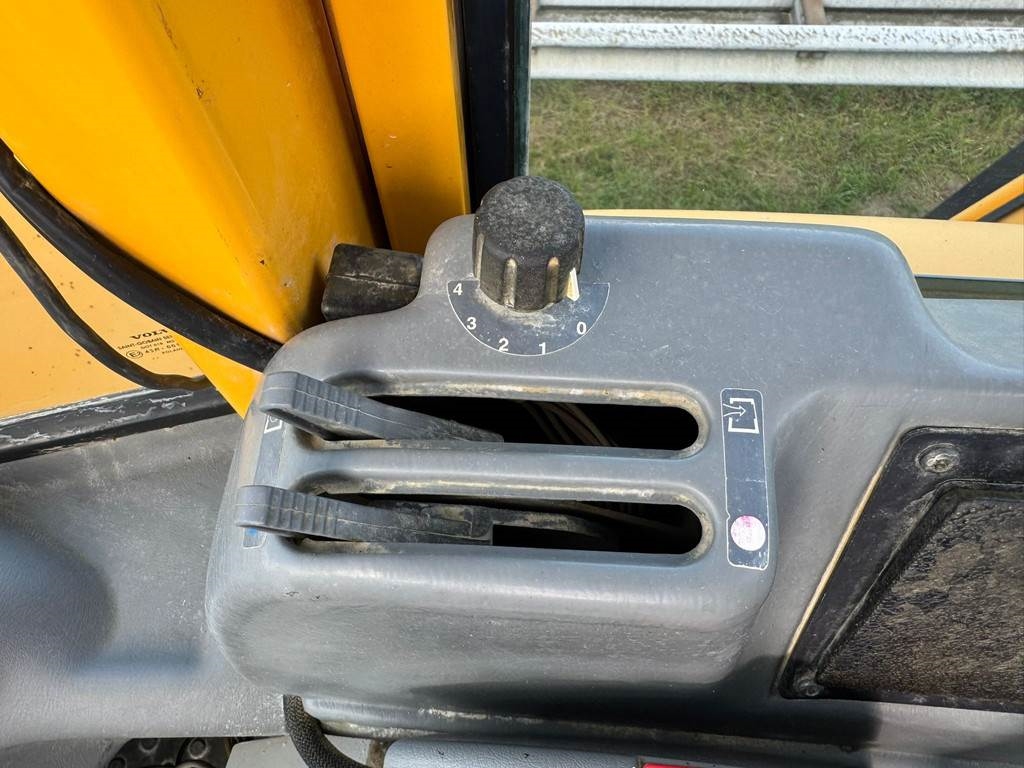 Volvo L220E