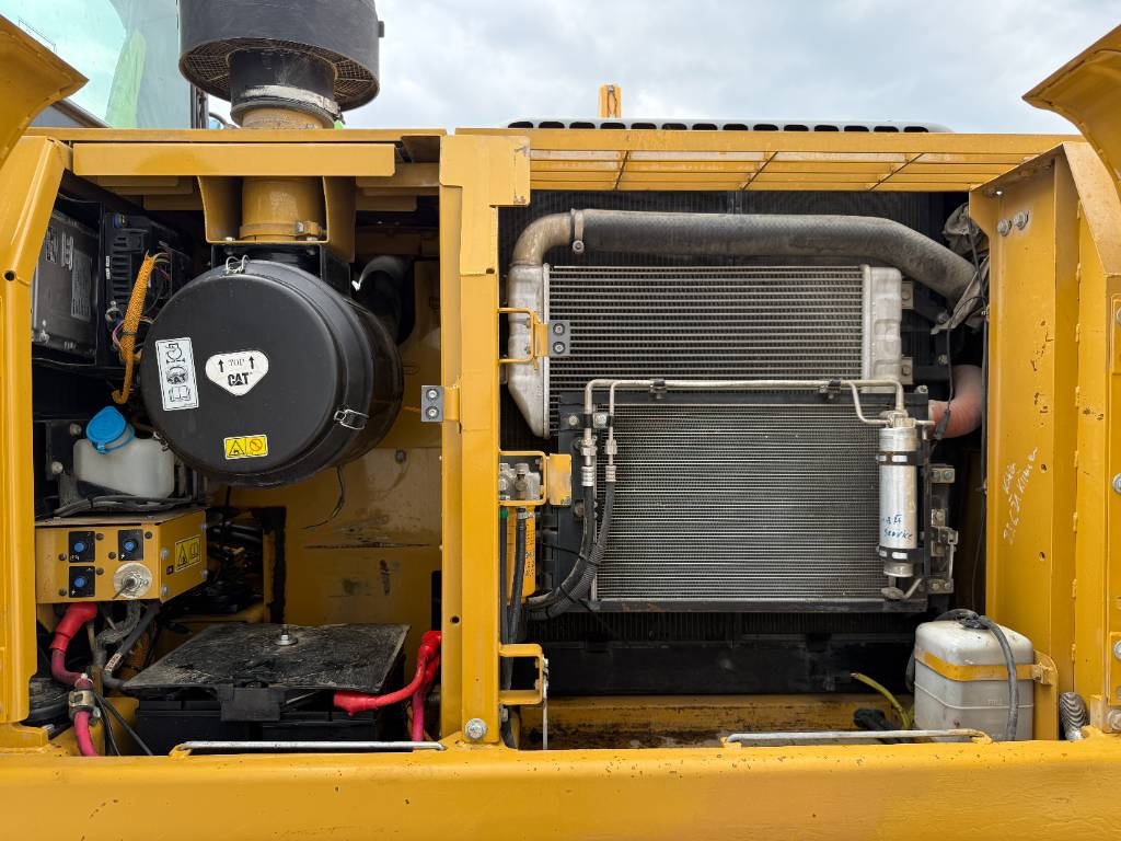 CAT 320DL - Hammer Lines / Quick Coupler