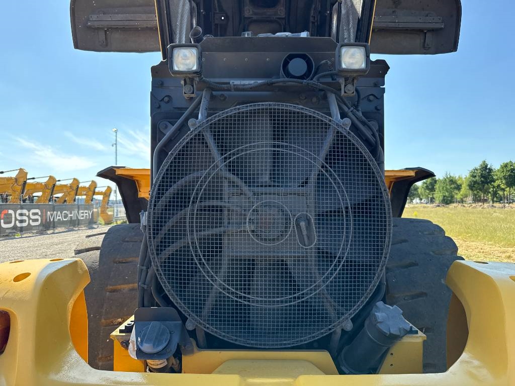 Volvo L60H - 3rd Function / Automatic Greasing
