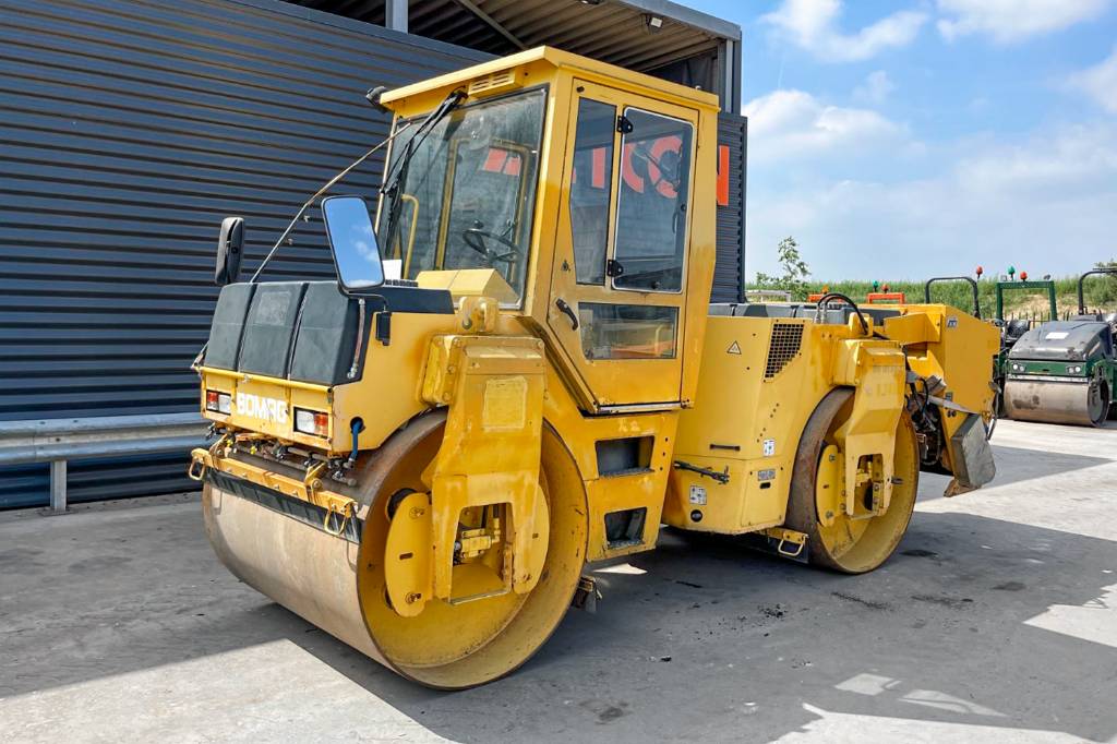 Bomag BW 151 AD-2