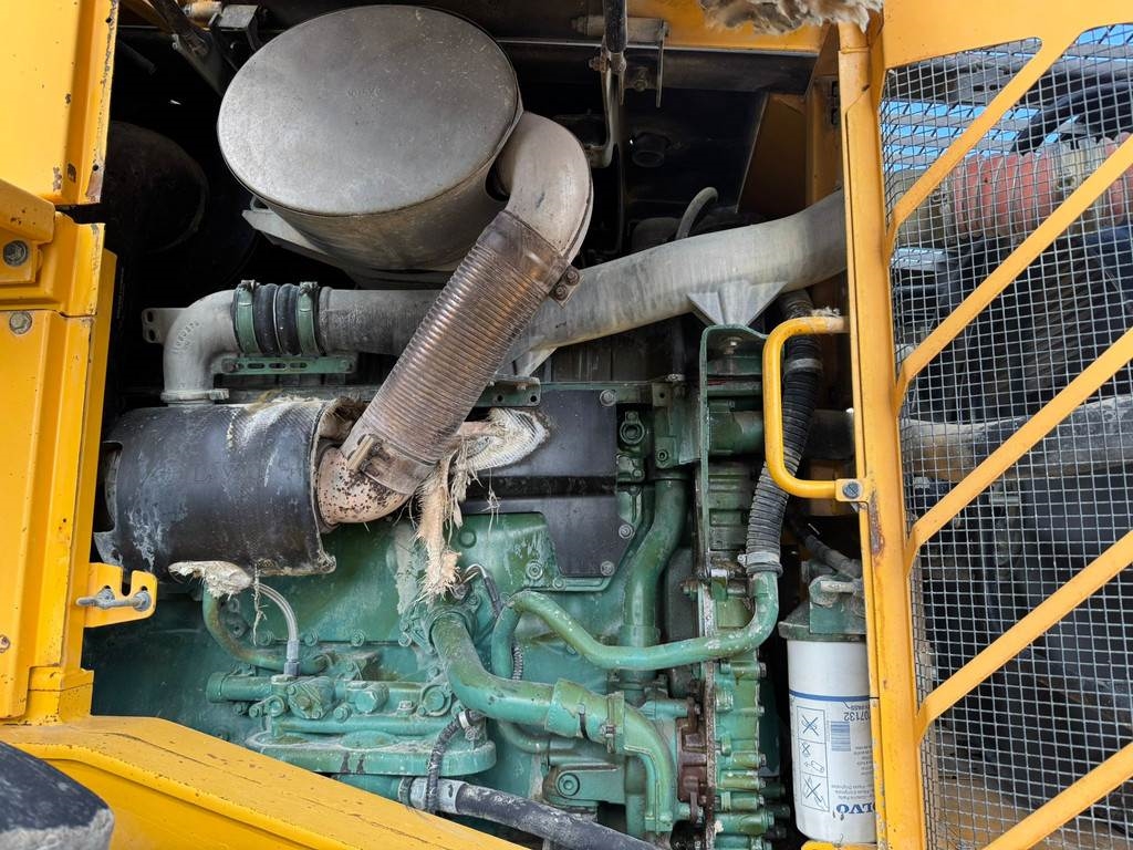 Volvo L220E