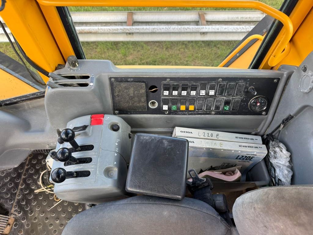 Volvo L220E