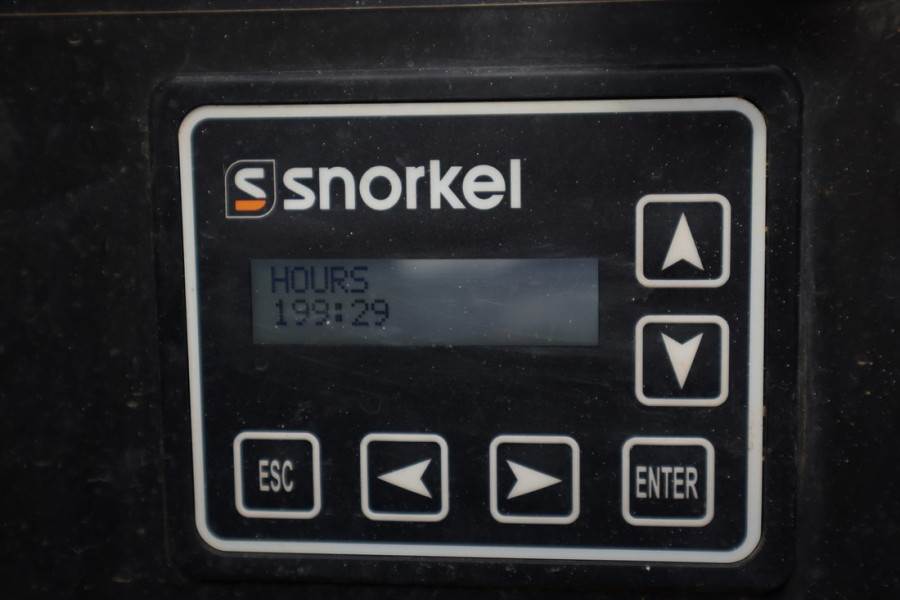Snorkel S2755RT Diesel, 10.1m Working Height, 300kg Capaci