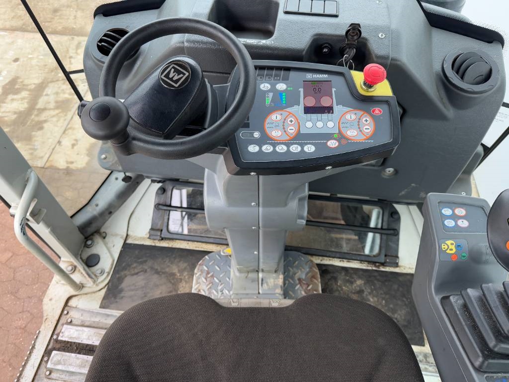Hamm DV+ 70i VO-S - Dutch Machine / Tandem Roller