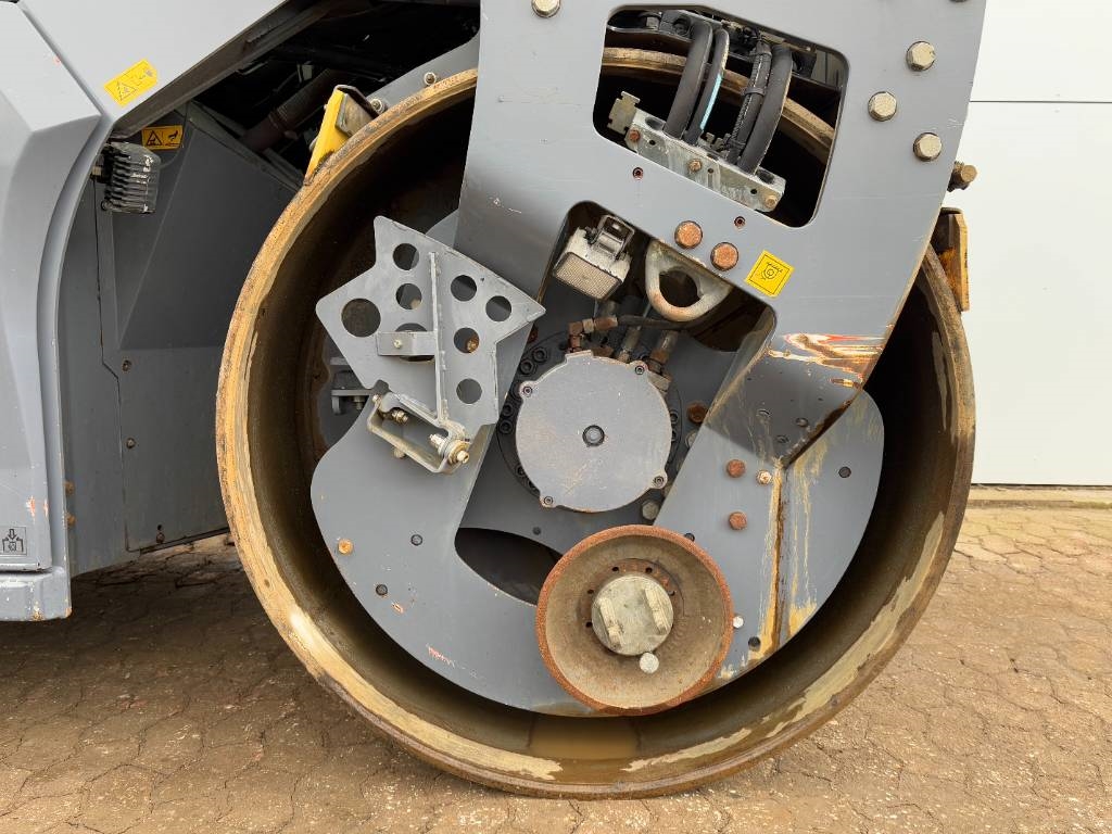 Hamm DV+ 70i VO-S - Dutch Machine / Tandem Roller