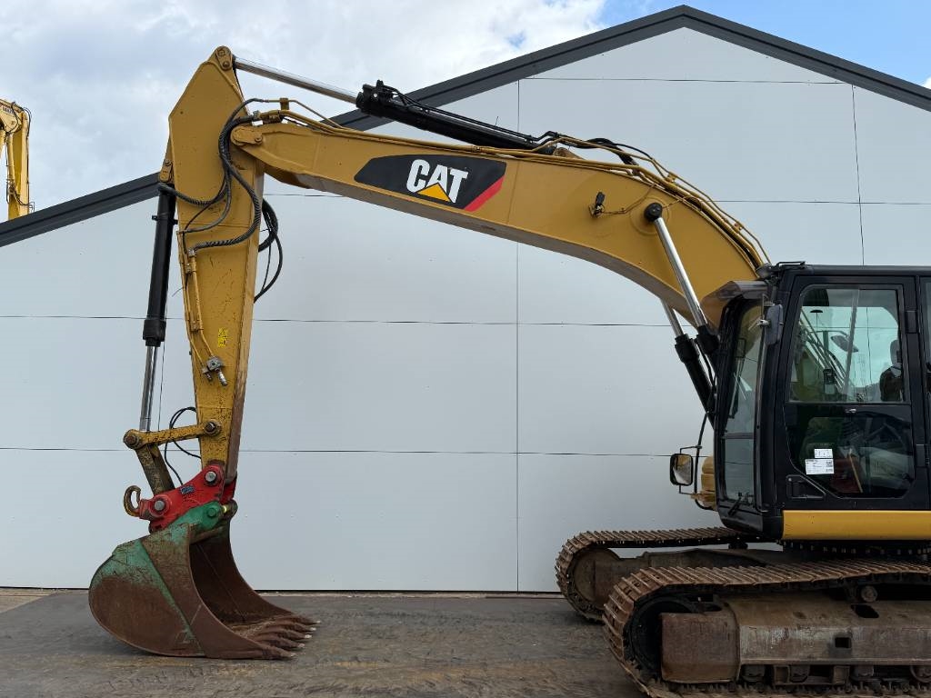 CAT 320DL - Hammer Lines / Quick Coupler