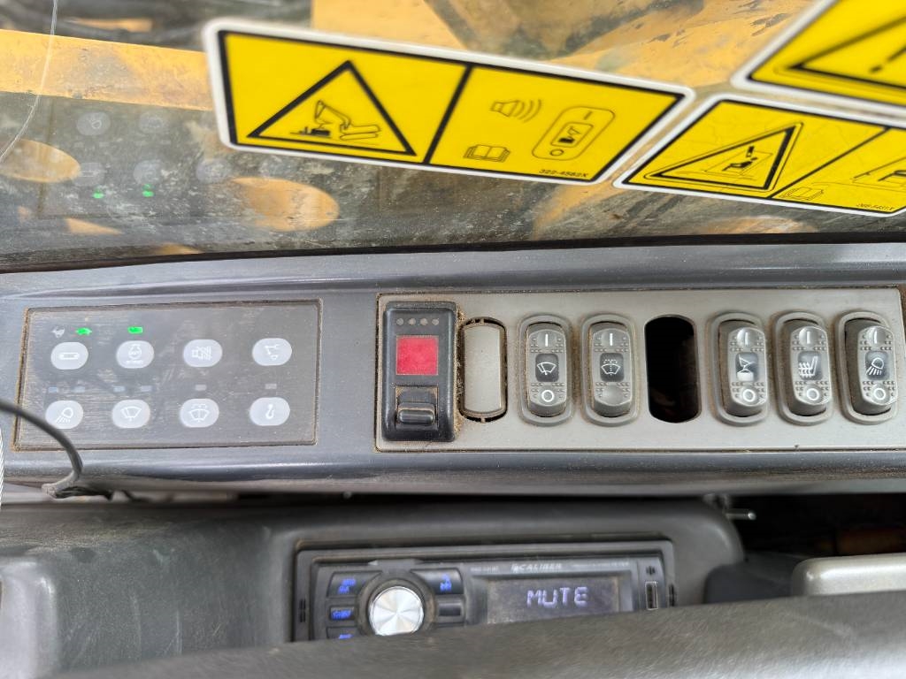 CAT 320DL - Hammer Lines / Quick Coupler