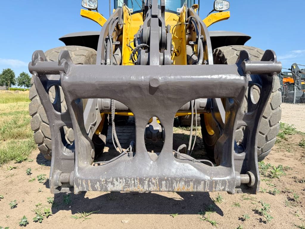 Volvo L60H - 3rd Function / Automatic Greasing