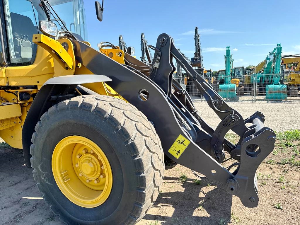 Volvo L60H - 3rd Function / Automatic Greasing