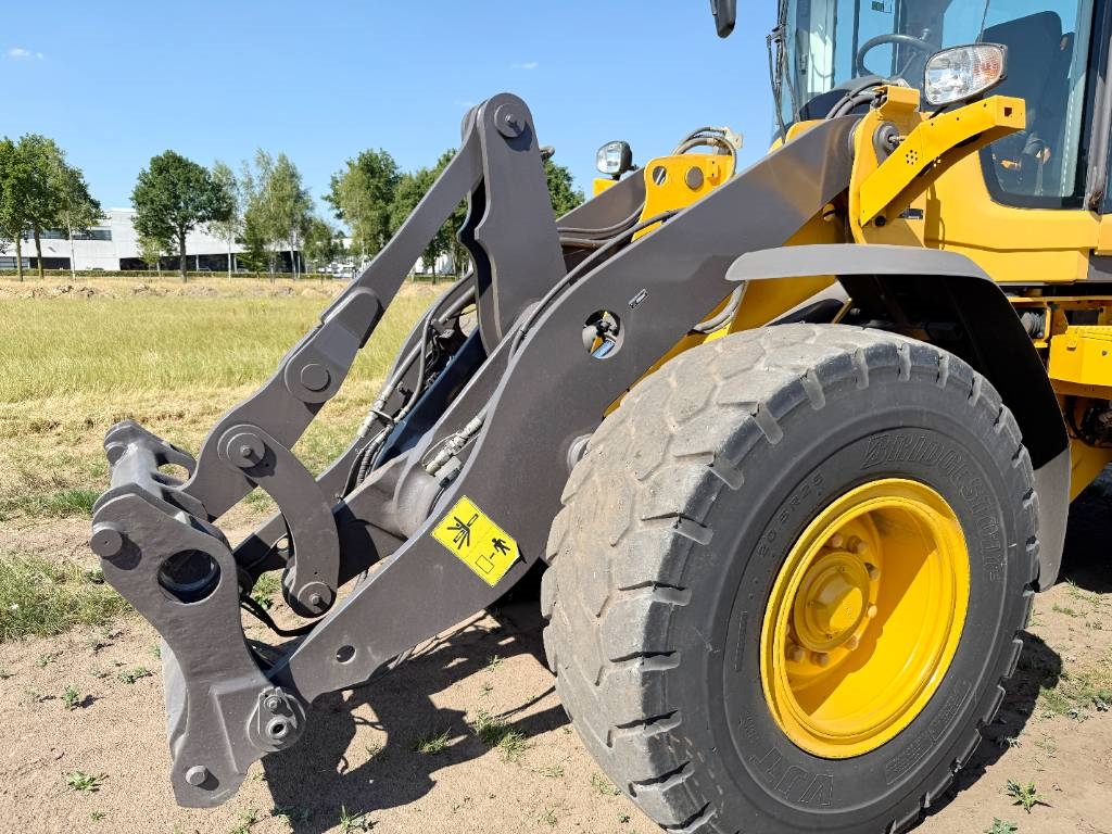 Volvo L60H - 3rd Function / Automatic Greasing