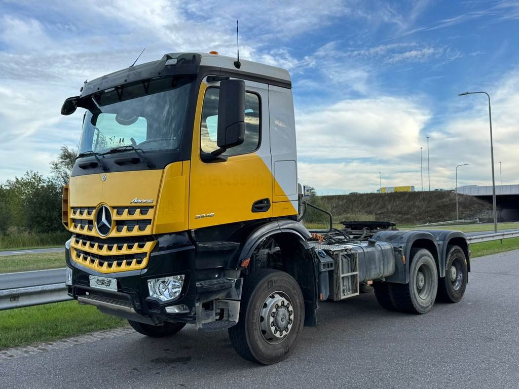 Mercedes-Benz AROCS 3345