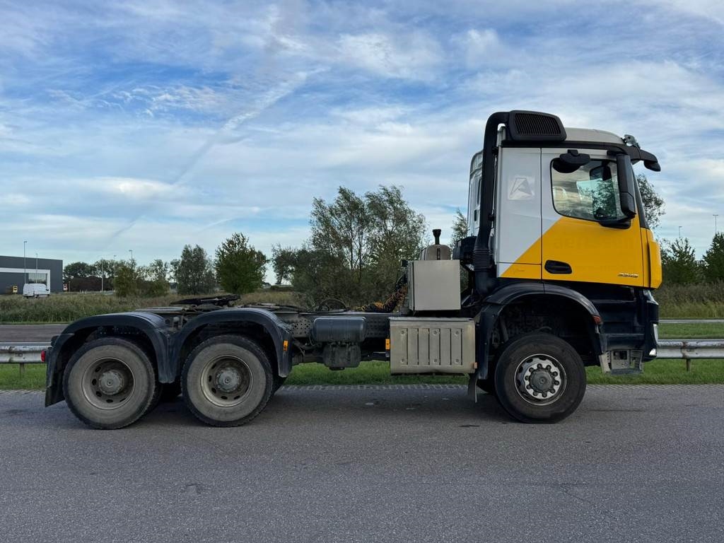 Mercedes-Benz AROCS 3345