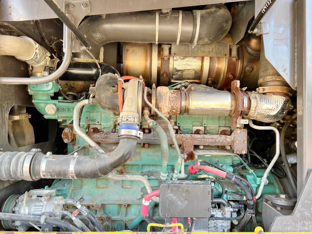Volvo G946B 6x6 AWD - EPA Certified