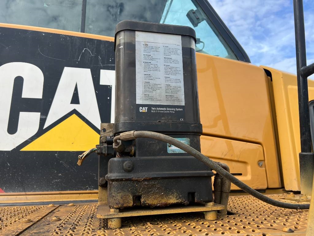 CAT 740B - Automatic Greasing / Camera / Airco