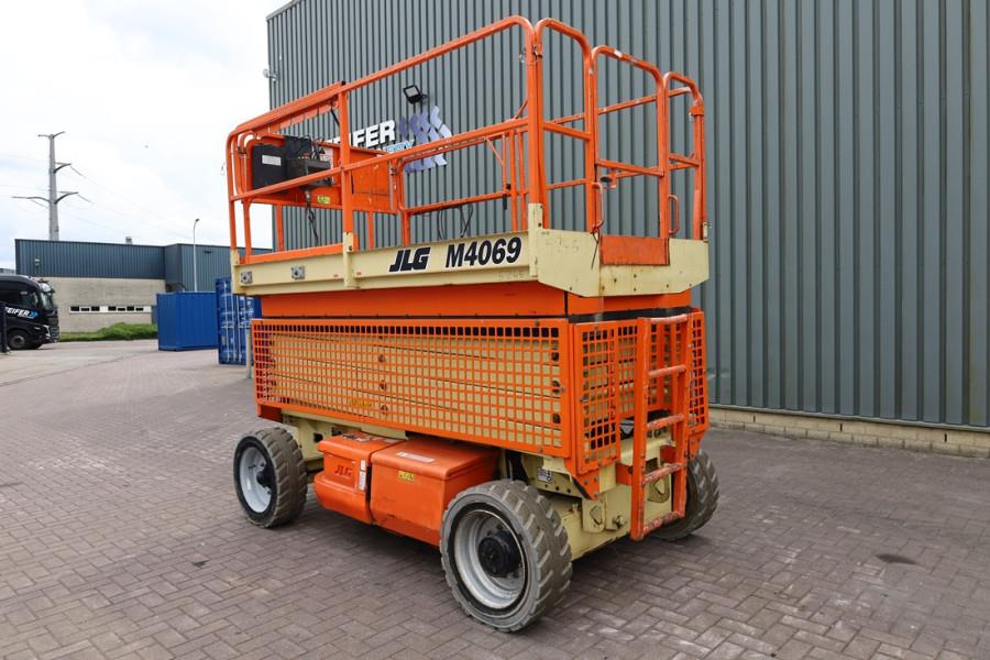 JLG M4069 Hybrid, 14.2m Working Height, 360kg Capacity