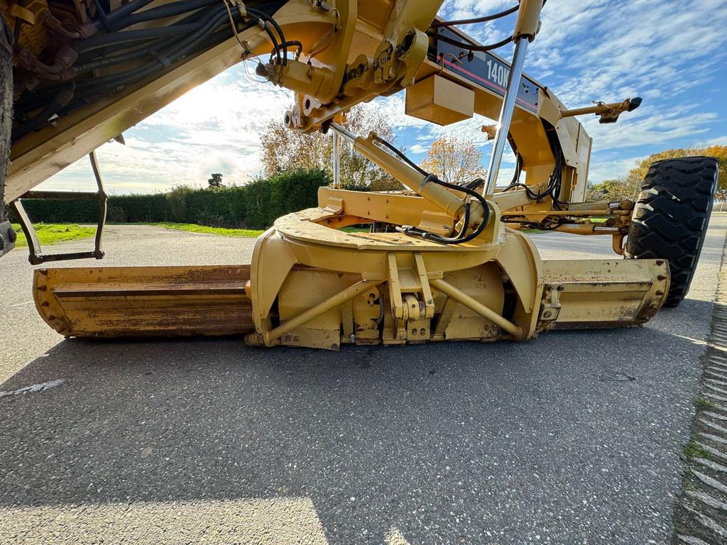 CAT 140K