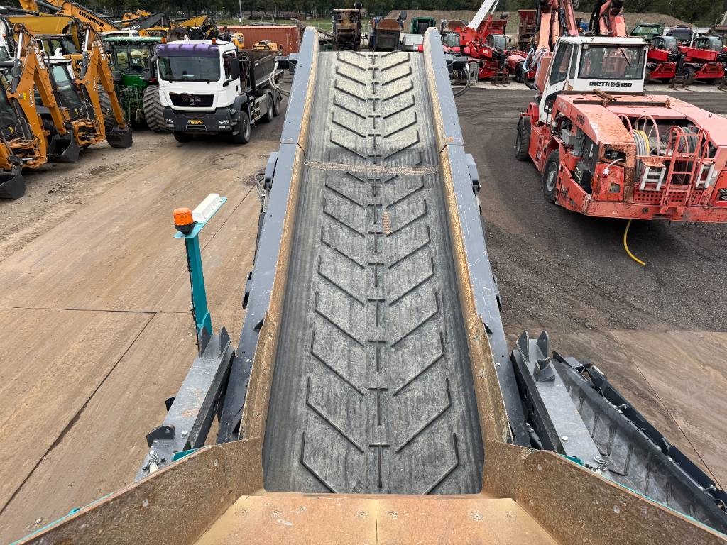 PowerScreen Warrior 2400 - Only 1000 Hours!