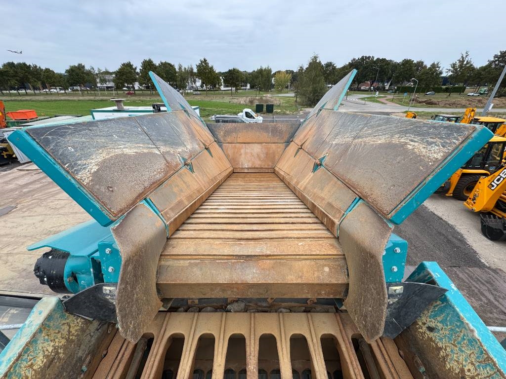 PowerScreen Warrior 2400 - Only 1000 Hours!