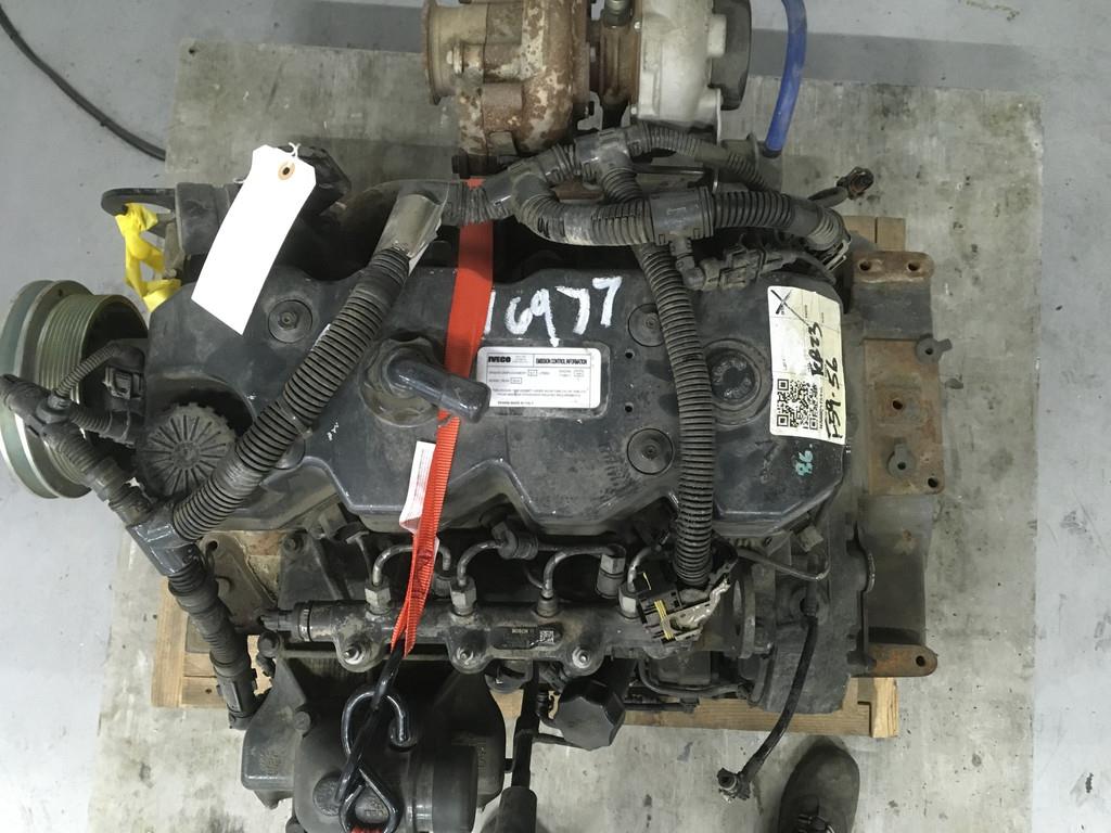 Iveco F4HFE413J*A002 USED