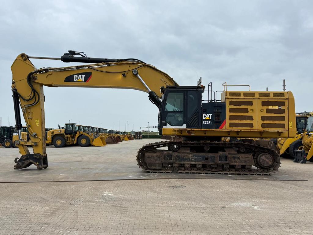 CAT 374FL
