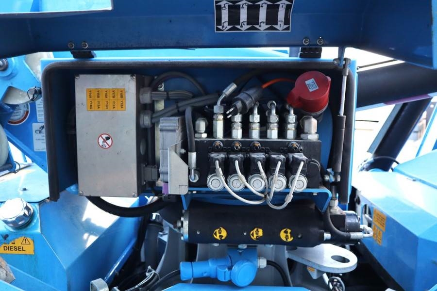Jekko SPX527CDH-2 Hybrid, 2700kg Capacity, 12.1m Main Bo