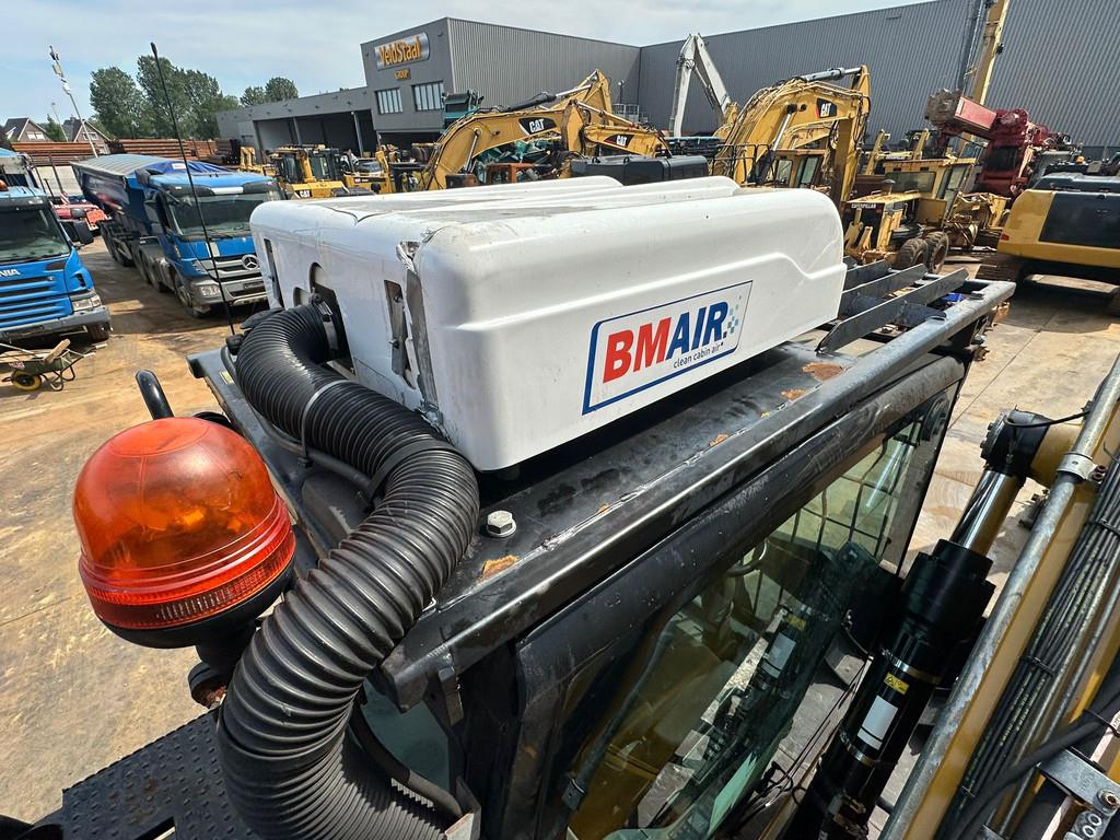 CAT MH3026 - 06C Material Handler