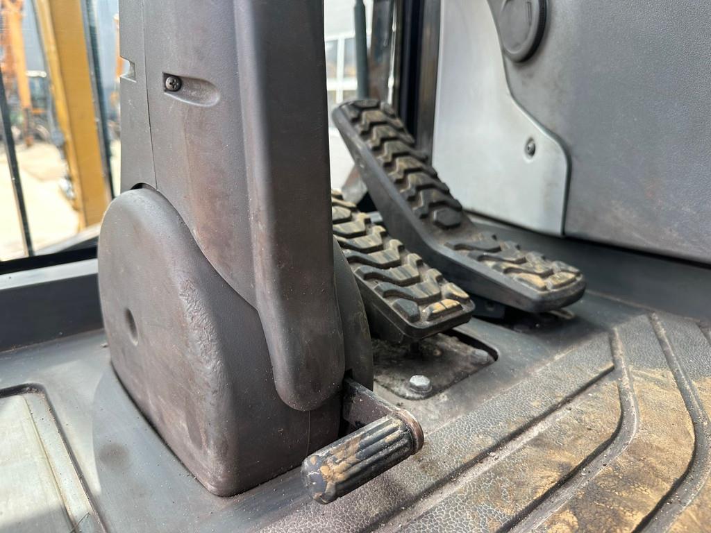 CAT MH3026 - 06C Material Handler