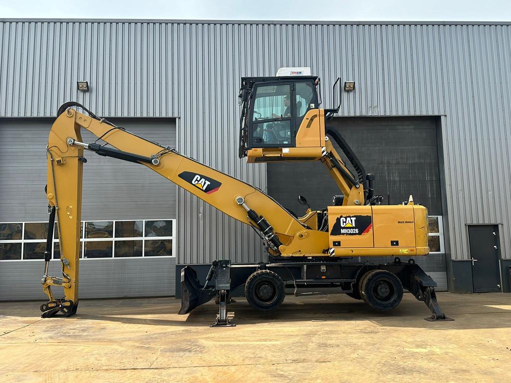 CAT MH3026 - 06C Material Handler