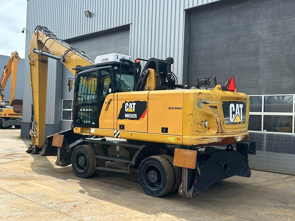 CAT MH3026 - 06C Material Handler
